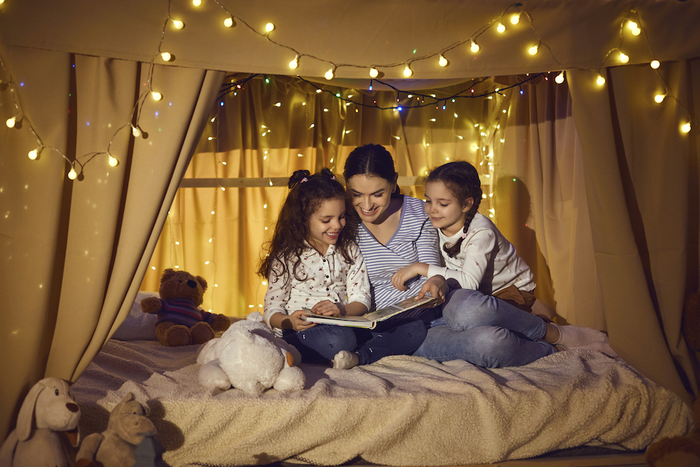 mom reading to kids